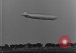 Immagine di LZ-127 Graf Zeppelin dirigibile Friedrichshafen Germania, 1928, secondo 8 filmato di repertorio 65675052180