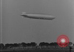 Immagine di LZ-127 Graf Zeppelin dirigibile Friedrichshafen Germania, 1928, secondo 9 filmato di repertorio 65675052180