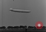 Immagine di LZ-127 Graf Zeppelin dirigibile Friedrichshafen Germania, 1928, secondo 14 filmato di repertorio 65675052180