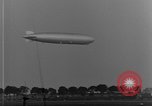 Immagine di LZ-127 Graf Zeppelin dirigibile Friedrichshafen Germania, 1928, secondo 20 filmato di repertorio 65675052180