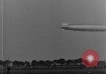 Immagine di LZ-127 Graf Zeppelin dirigibile Friedrichshafen Germania, 1928, secondo 28 filmato di repertorio 65675052180