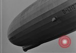 Immagine di LZ-127 Graf Zeppelin dirigibile Friedrichshafen Germania, 1928, secondo 53 filmato di repertorio 65675052180
