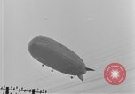Standbild LZ-127 Graf Zeppelin Luftschiff Friedrichshafen Deutschland, 1928, aus Sekunde 52 historischem Filmmaterial Videoclip 65675052184