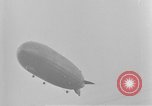 Standbild LZ-127 Graf Zeppelin Luftschiff Friedrichshafen Deutschland, 1928, aus Sekunde 55 historischem Filmmaterial Videoclip 65675052184