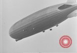 Standbild LZ-127 Graf Zeppelin Luftschiff Friedrichshafen Deutschland, 1928, aus Sekunde 4 historischem Filmmaterial Videoclip 65675052185