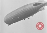 Standbild LZ-127 Graf Zeppelin Luftschiff Friedrichshafen Deutschland, 1928, aus Sekunde 5 historischem Filmmaterial Videoclip 65675052185