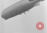 Standbild LZ-127 Graf Zeppelin Luftschiff Friedrichshafen Deutschland, 1928, aus Sekunde 7 historischem Filmmaterial Videoclip 65675052185