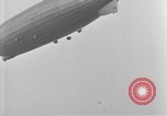 Standbild LZ-127 Graf Zeppelin Luftschiff Friedrichshafen Deutschland, 1928, aus Sekunde 10 historischem Filmmaterial Videoclip 65675052185
