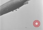 Standbild LZ-127 Graf Zeppelin Luftschiff Friedrichshafen Deutschland, 1928, aus Sekunde 11 historischem Filmmaterial Videoclip 65675052185