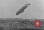 Standbild LZ-127 Graf Zeppelin Luftschiff Friedrichshafen Deutschland, 1928, aus Sekunde 1 historischem Filmmaterial Videoclip 65675052186