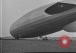 Standbild LZ-127 Graf Zeppelin Luftschiff Friedrichshafen Deutschland, 1928, aus Sekunde 21 historischem Filmmaterial Videoclip 65675052186