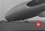 Standbild LZ-127 Graf Zeppelin Luftschiff Friedrichshafen Deutschland, 1928, aus Sekunde 25 historischem Filmmaterial Videoclip 65675052186