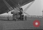 Standbild LZ-127 Graf Zeppelin Luftschiff Friedrichshafen Deutschland, 1928, aus Sekunde 28 historischem Filmmaterial Videoclip 65675052186