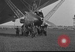 Standbild LZ-127 Graf Zeppelin Luftschiff Friedrichshafen Deutschland, 1928, aus Sekunde 33 historischem Filmmaterial Videoclip 65675052186