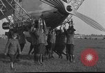 Standbild LZ-127 Graf Zeppelin Luftschiff Friedrichshafen Deutschland, 1928, aus Sekunde 40 historischem Filmmaterial Videoclip 65675052186