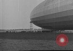 Standbild LZ-127 Graf Zeppelin Luftschiff Friedrichshafen Deutschland, 1928, aus Sekunde 44 historischem Filmmaterial Videoclip 65675052186