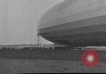 Standbild LZ-127 Graf Zeppelin Luftschiff Friedrichshafen Deutschland, 1928, aus Sekunde 46 historischem Filmmaterial Videoclip 65675052186