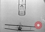 Standbild bi-plane Lakehurst New Jersey USA, 1932, aus Sekunde 30 historischem Filmmaterial Videoclip 65675052187