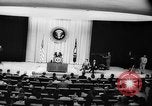 Standbild John F Kennedy fordert Gebet Washington DC USA, 1962, aus Sekunde 6 historischem Filmmaterial Videoclip 65675052196