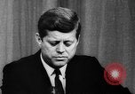 Standbild John F Kennedy fordert Gebet Washington DC USA, 1962, aus Sekunde 26 historischem Filmmaterial Videoclip 65675052196