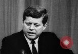 Standbild John F Kennedy fordert Gebet Washington DC USA, 1962, aus Sekunde 34 historischem Filmmaterial Videoclip 65675052196