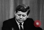 Standbild John F Kennedy fordert Gebet Washington DC USA, 1962, aus Sekunde 35 historischem Filmmaterial Videoclip 65675052196