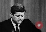 Standbild John F Kennedy fordert Gebet Washington DC USA, 1962, aus Sekunde 36 historischem Filmmaterial Videoclip 65675052196