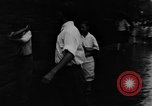 Immagine di I bambini della scuola entrano nelle scuole New York City USA, 1929, secondo 4 filmato di repertorio 65675052211