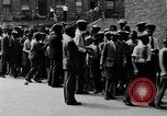 Immagine di I bambini della scuola entrano nelle scuole New York City USA, 1929, secondo 31 filmato di repertorio 65675052211