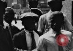 Immagine di I bambini della scuola entrano nelle scuole New York City USA, 1929, secondo 42 filmato di repertorio 65675052211