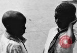 Immagine di I bambini della scuola entrano nelle scuole New York City USA, 1929, secondo 55 filmato di repertorio 65675052211