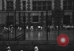 Immagine di I bambini della scuola entrano nelle scuole New York City USA, 1929, secondo 61 filmato di repertorio 65675052211