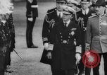 Standbild König Edward VIII übergibt Thron London England Vereinigtes Königreich, 1936, aus Sekunde 11 historischem Filmmaterial Videoclip 65675052222