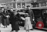 Standbild König Edward VIII übergibt Thron London England Vereinigtes Königreich, 1936, aus Sekunde 36 historischem Filmmaterial Videoclip 65675052222