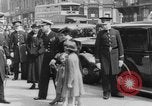 Standbild König Edward VIII übergibt Thron London England Vereinigtes Königreich, 1936, aus Sekunde 41 historischem Filmmaterial Videoclip 65675052222