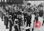 Standbild König Edward VIII übergibt Thron London England Vereinigtes Königreich, 1936, aus Sekunde 49 historischem Filmmaterial Videoclip 65675052222