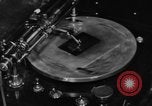 Standbild Plattenspieler Kabel Foto system United States USA, 1936, aus Sekunde 15 historischem Filmmaterial Videoclip 65675052224