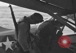 Standbild US Army Piloten fliegen Stinson L-5 Sentinal Flugzeug Palawan Philippinen, 1945, aus Sekunde 4 historischem Filmmaterial Videoclip 65675052254