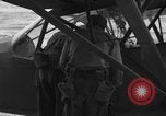 Standbild US Army Piloten fliegen Stinson L-5 Sentinal Flugzeug Palawan Philippinen, 1945, aus Sekunde 11 historischem Filmmaterial Videoclip 65675052254