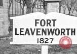 Immagine di Stati Uniti ufficiali Fort Leavenworth Kansas USA, 1947, secondo 4 filmato di repertorio 65675052258