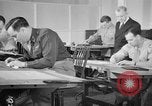 Standbild Procurement officers Dayton Ohio USA, 1947, aus Sekunde 14 historischem Filmmaterial Videoclip 65675052261
