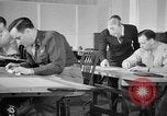 Standbild Procurement officers Dayton Ohio USA, 1947, aus Sekunde 16 historischem Filmmaterial Videoclip 65675052261
