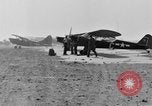 Image US Army Piper Cub L-4 et L-5 de liaison avions Stinson Italie, 1944, de la seconde 6 séquences d'archives historiques vidéo 65675052265