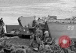 Standbild USA Soldaten Kiska Aleutian Islands Alaska USA, 1943, aus Sekunde 5 historischem Filmmaterial Videoclip 65675052274