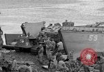 Standbild USA Soldaten Kiska Aleutian Islands Alaska USA, 1943, aus Sekunde 8 historischem Filmmaterial Videoclip 65675052274