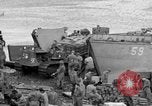 Standbild USA Soldaten Kiska Aleutian Islands Alaska USA, 1943, aus Sekunde 10 historischem Filmmaterial Videoclip 65675052274