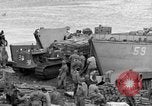 Standbild USA Soldaten Kiska Aleutian Islands Alaska USA, 1943, aus Sekunde 11 historischem Filmmaterial Videoclip 65675052274