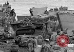Standbild USA Soldaten Kiska Aleutian Islands Alaska USA, 1943, aus Sekunde 17 historischem Filmmaterial Videoclip 65675052274