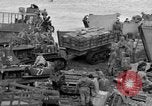 Standbild USA Soldaten Kiska Aleutian Islands Alaska USA, 1943, aus Sekunde 21 historischem Filmmaterial Videoclip 65675052274