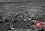 Standbild Caterpillar Tractor Kiska Aleutian Islands Alaska USA, 1943, aus Sekunde 35 historischem Filmmaterial Videoclip 65675052275